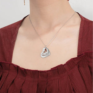 Personalized Heart Pendant Name Necklace Gold