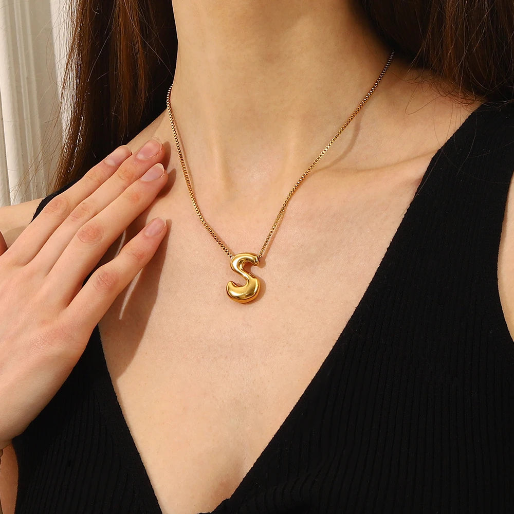 Model wearing Bold Bubble Initial Pendant Necklace Gold S